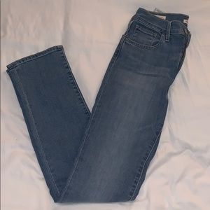 LEVI’s high rise jean